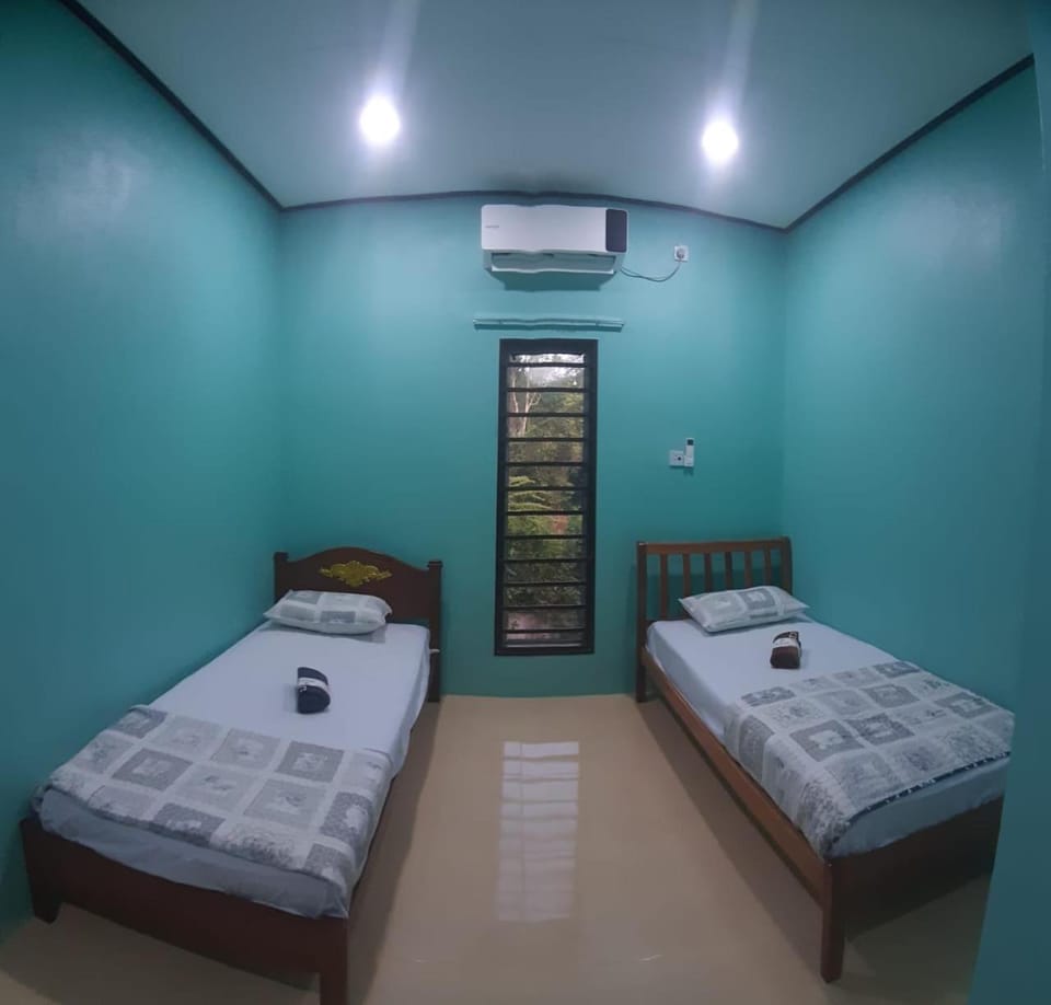 Bed, Bedroom, air conditioner