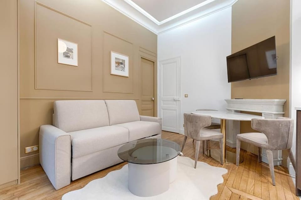 MyKeypers Luxury Parisian Flat - Heart of Paris Apartment in Paris