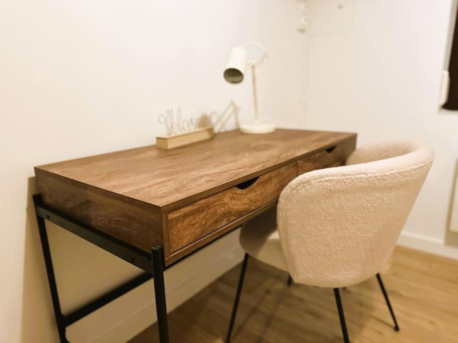 L'Esprit Beige Falaise ~ GARE ST ROCH ~ FREE Parking Apartment in Amiens