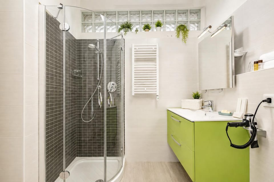Shower, Bathroom