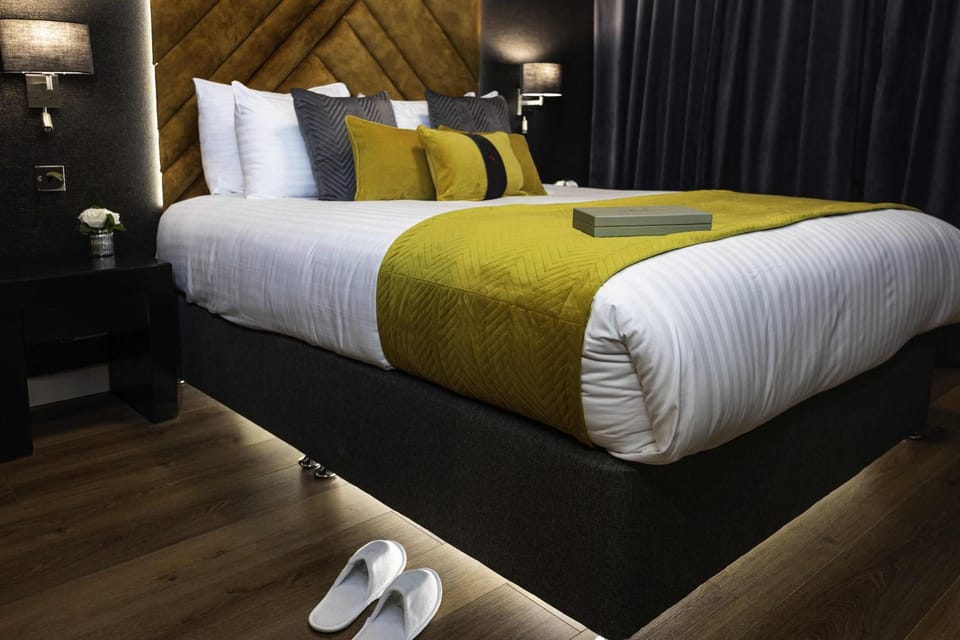 Bed, Bedroom, wardrobe