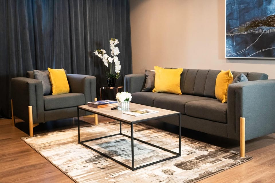 Living room, Seating area