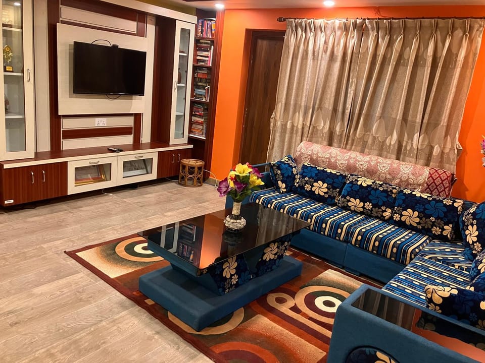 TV and multimedia, Living room, Seating area, Evening entertainment, Internal: Not applicable to any particular room
