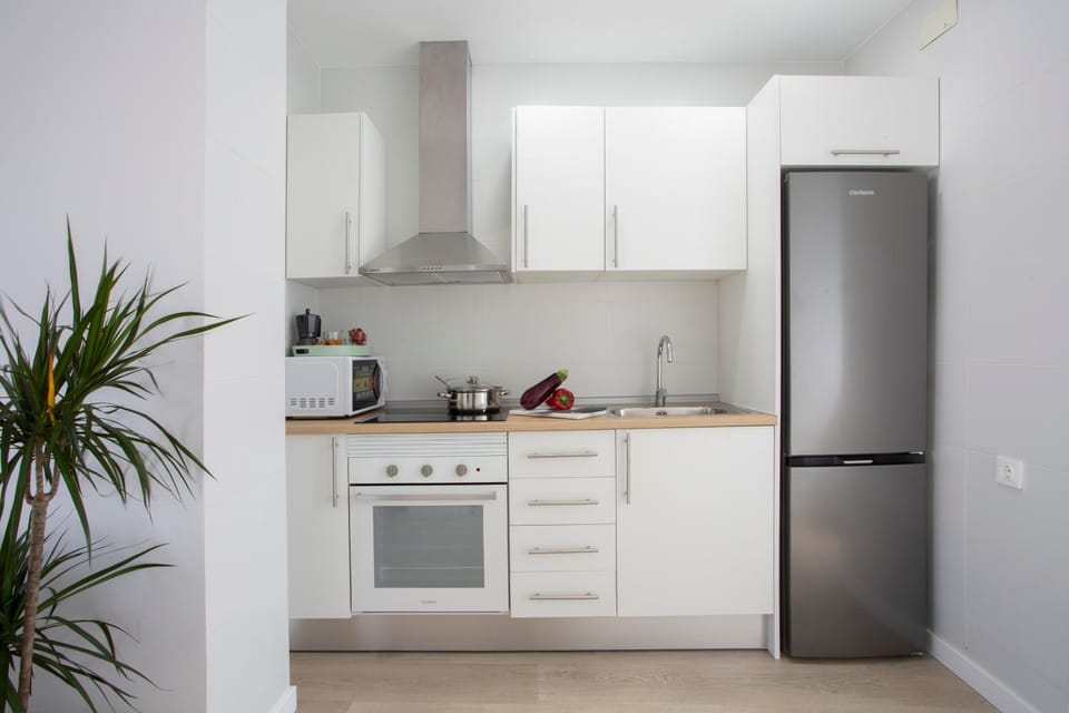 Kitchen or kitchenette, oven, stove