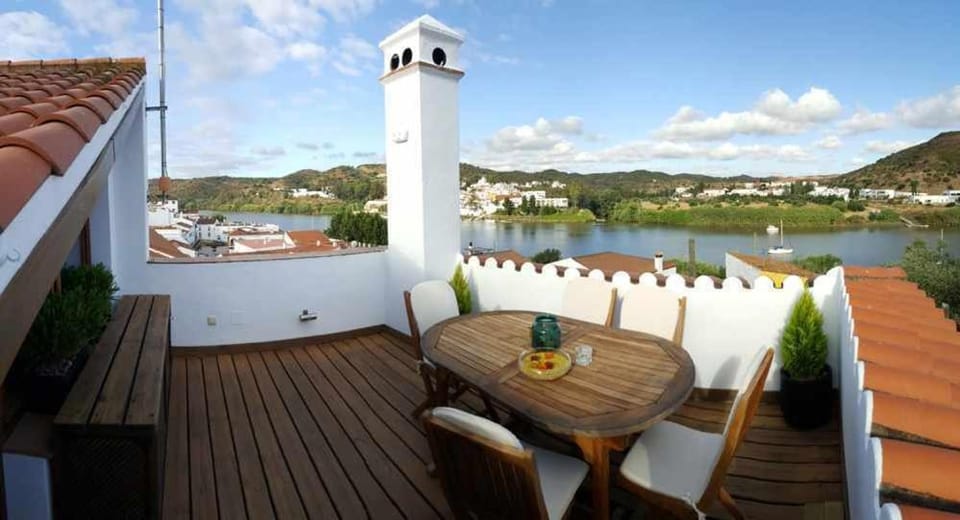 Natural landscape, Balcony/Terrace, River view, Sunrise