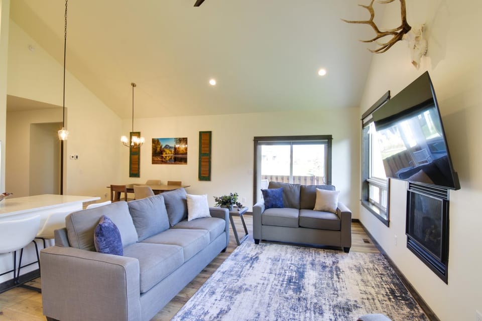 Pet-Friendly Bozeman Home ~ 7 Mi to Downtown! House in Idaho