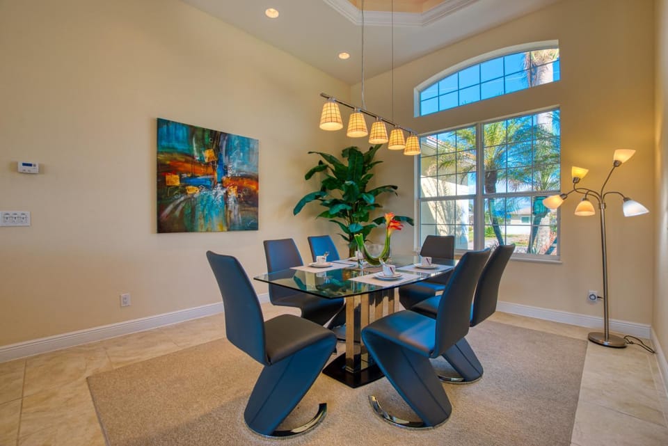 VILLA CALLA - 3 BEDS - 4,5 BATHS - 6 GUESTS - GULF ACCESS & POOL/SPA - INCL.10% OFF BOAT RENTAL Villa in Cape Coral