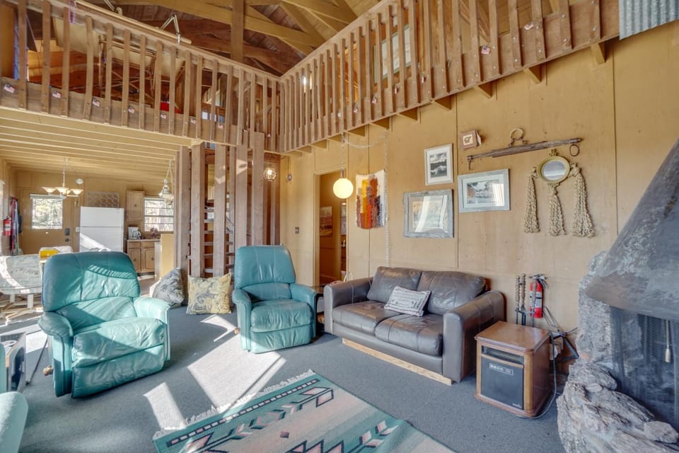 Red Feather Lakes Cabin w/ Deck & Views! Cabin in Red Feather Lakes