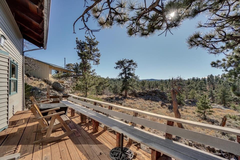 Red Feather Lakes Cabin w/ Deck & Views! Cabin in Red Feather Lakes