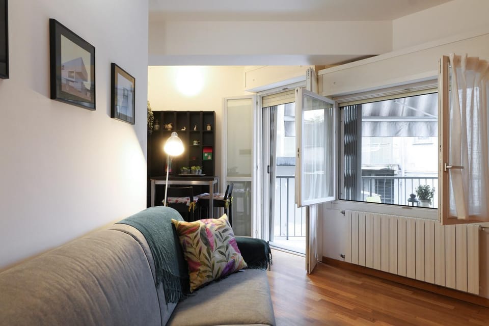 Bed, Living room, Seating area, Bedroom