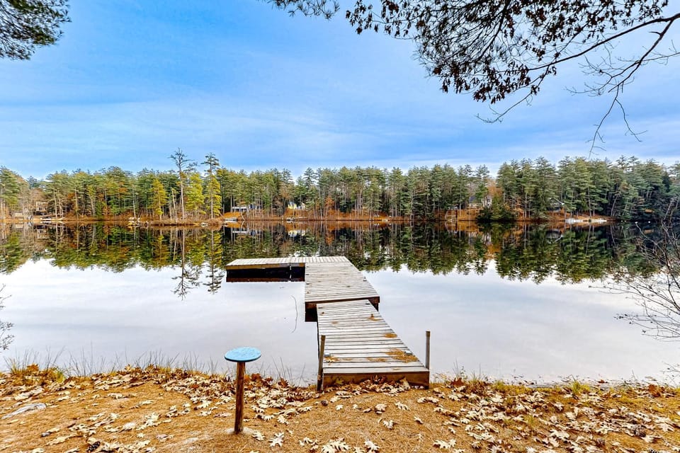 Dock! Dog-Friendly Lakefront Gem in Southern Maine House in Limerick
