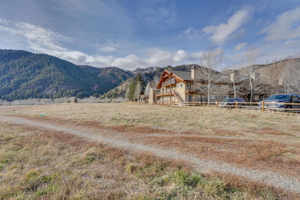 Ketchum Vacation Rental - Hike, Ski & Explore! House in Ketchum