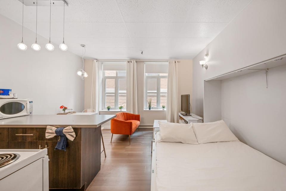 LOFT URBAIN au centre-ville de Québec/St-Joseph Apartment in Quebec City