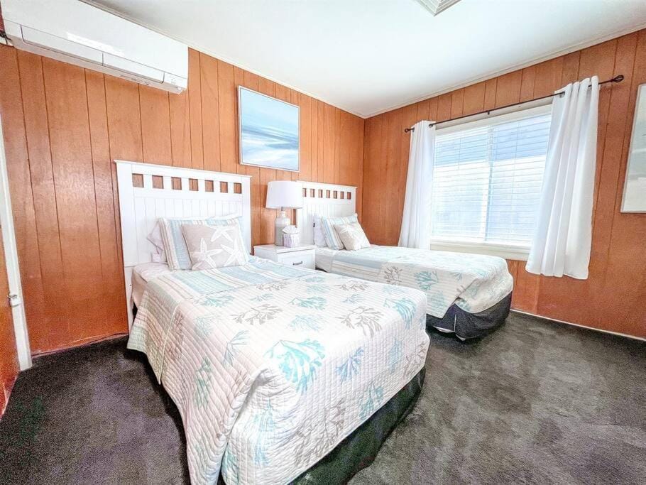 Ocean front * Boardwalk * Private Balcony House in Ocean City