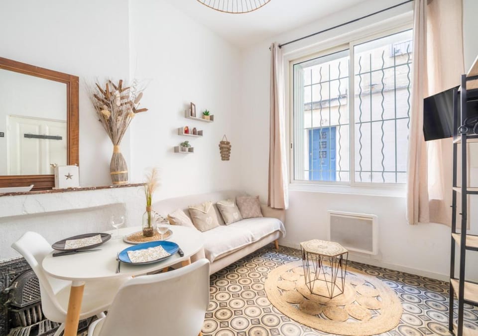 Charmant cosy Centre historique Beaucaire 2 pers Cocon 2 Apartment in Tarascon