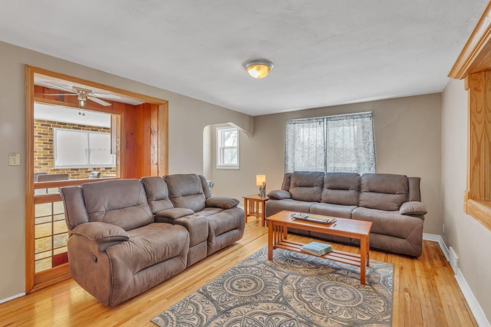 Downtown 2 story property apts Apartment in Spearfish
