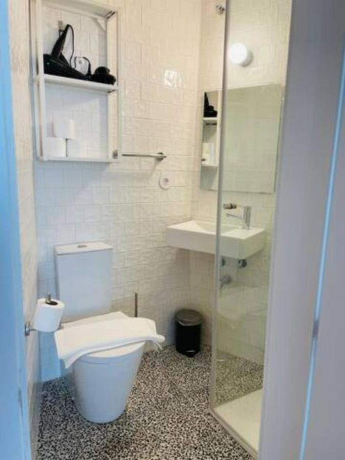 Shower, Toilet, Bathroom
