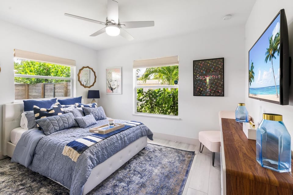 Elegant 3BR w Pool Near Downtown WPB House in West Palm Beach