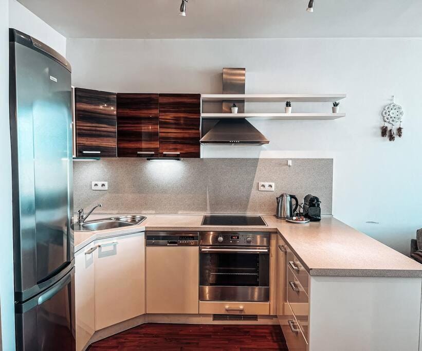 A Zen Getaway with garage parking Apartment in Bratislava