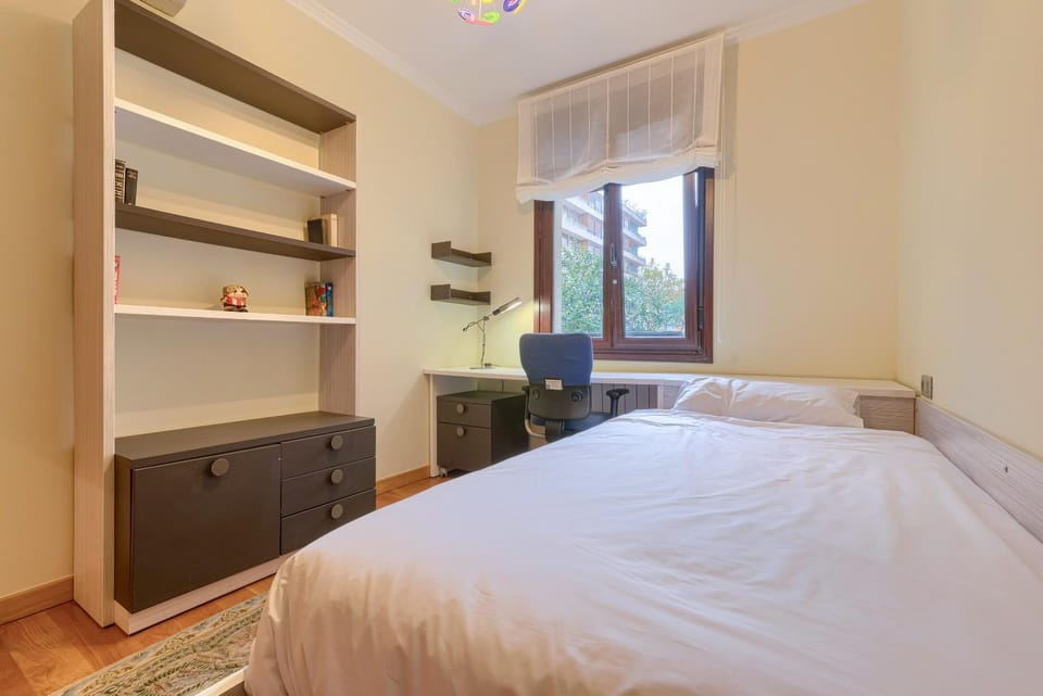 Encanto y Confort en Calle Epalza - Tu Familia en el Corazón de Bilbao Apartment in Bilbao