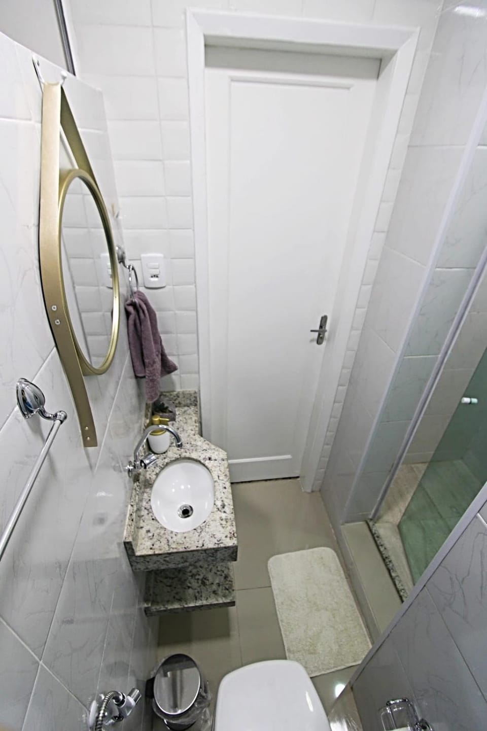 Shower, Toilet, Bathroom, towels
