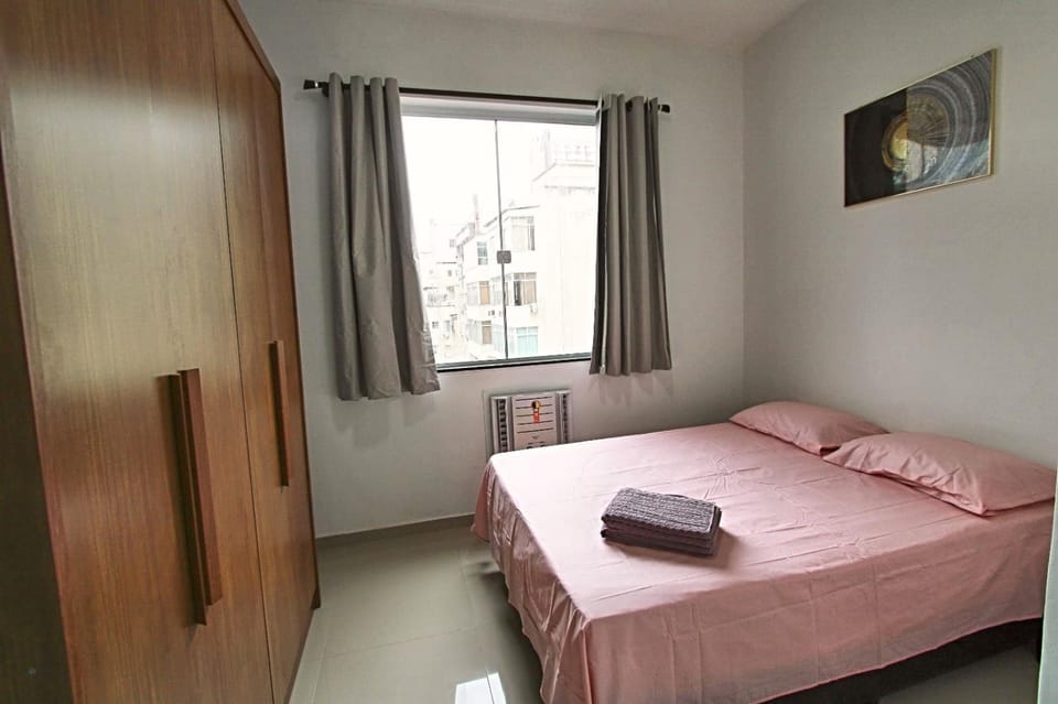 Bed, Photo of the whole room, Bedroom, towels, wardrobe