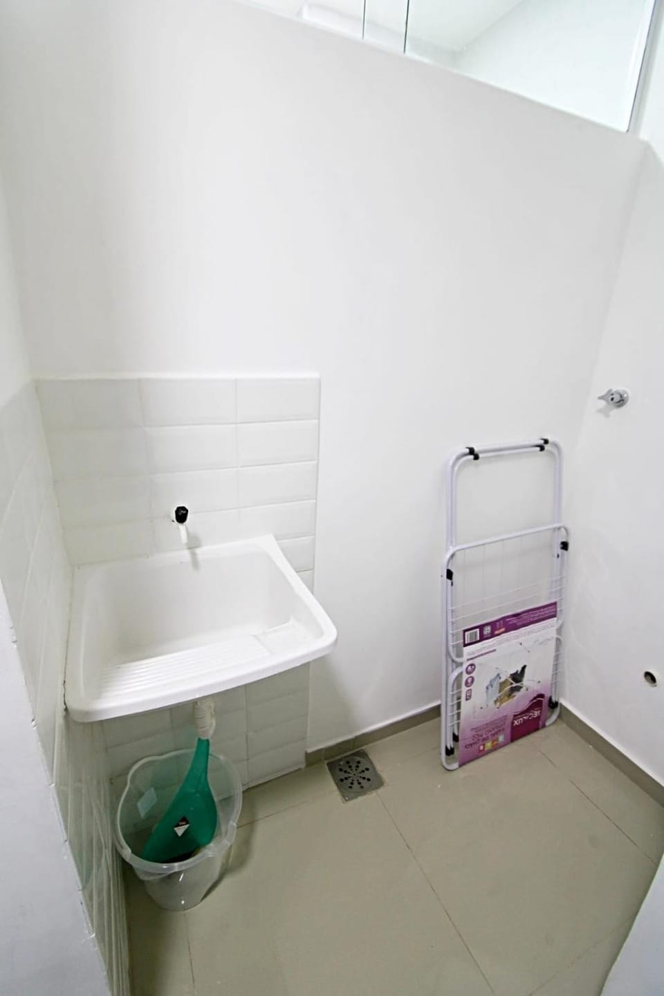 Kitchen or kitchenette, Communal kitchen