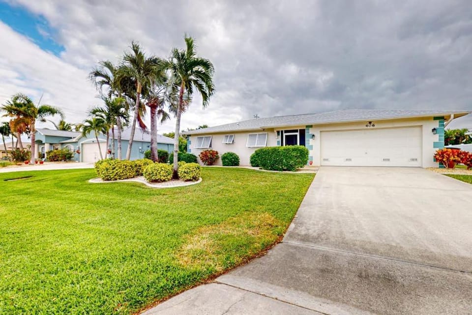 Coral Sweet Cottage House in Cape Coral