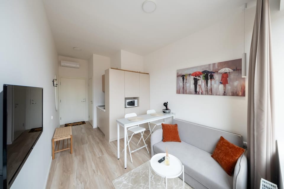Kitchen or kitchenette, Seating area, Dining area, air conditioner