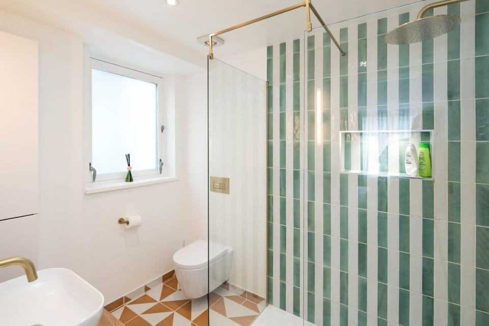 2Bed 2Bath Stunning Shoreditch Apartment Apartment in London Borough of Islington