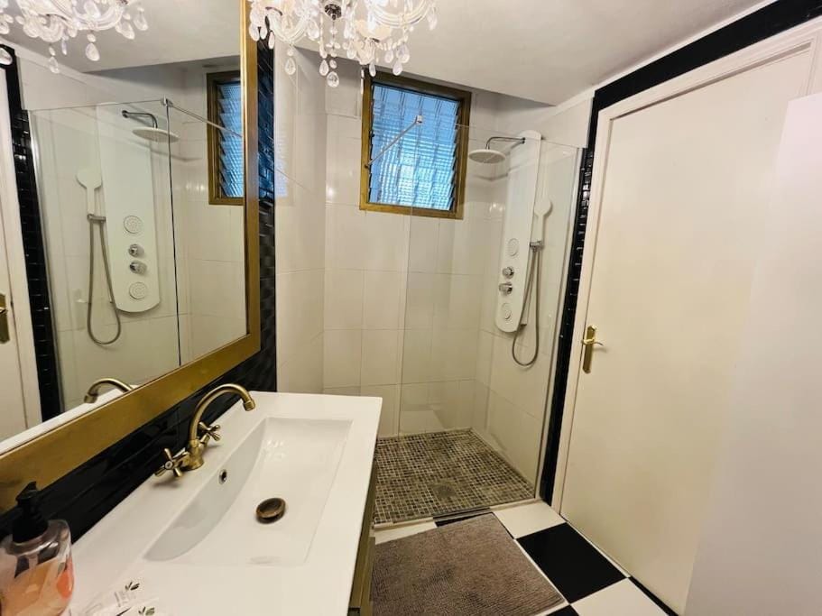 Shower, Bathroom, Bath