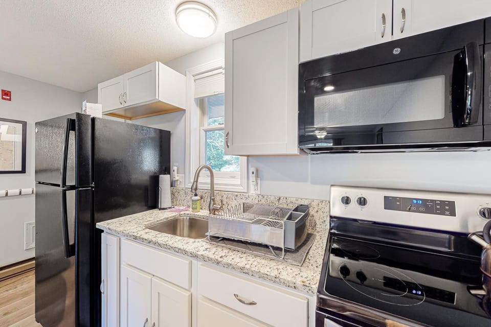 Misty Harbor Beach Retreat Apartment in Gilford