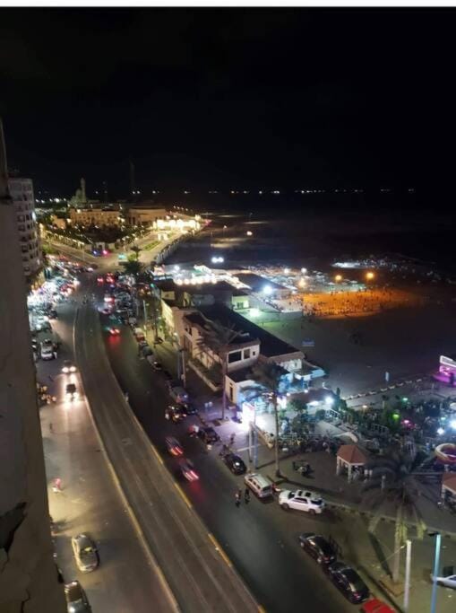 Neighbourhood, Sea view, Street view