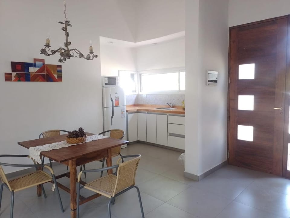 Casa Aguaribay para 4 personas, cerca del centro, Merlo San Luis House in Villa de Merlo