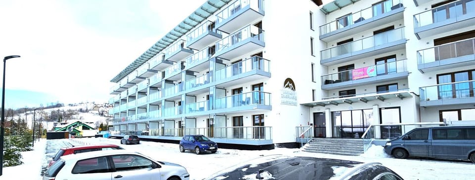 Property building, Neighbourhood, Parking