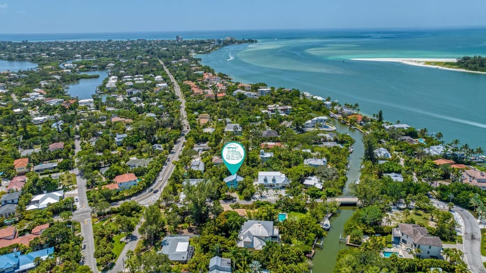 Palm Paradise - Pet Friendly Home on Siesta Key w/ Large Heated Private Pool & Outdoor Area! House in Sarasota