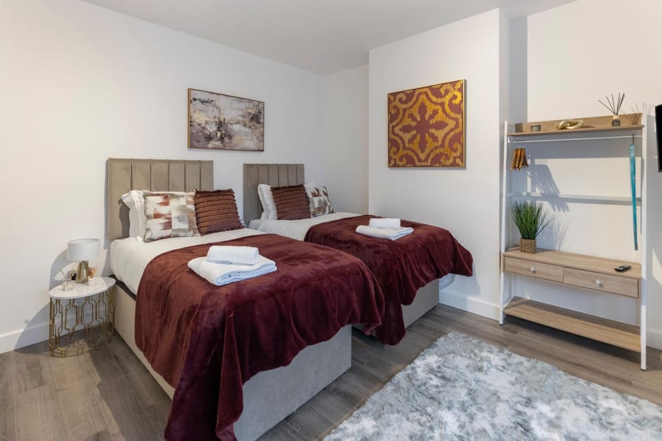 Bed, Photo of the whole room, Bedroom, wardrobe