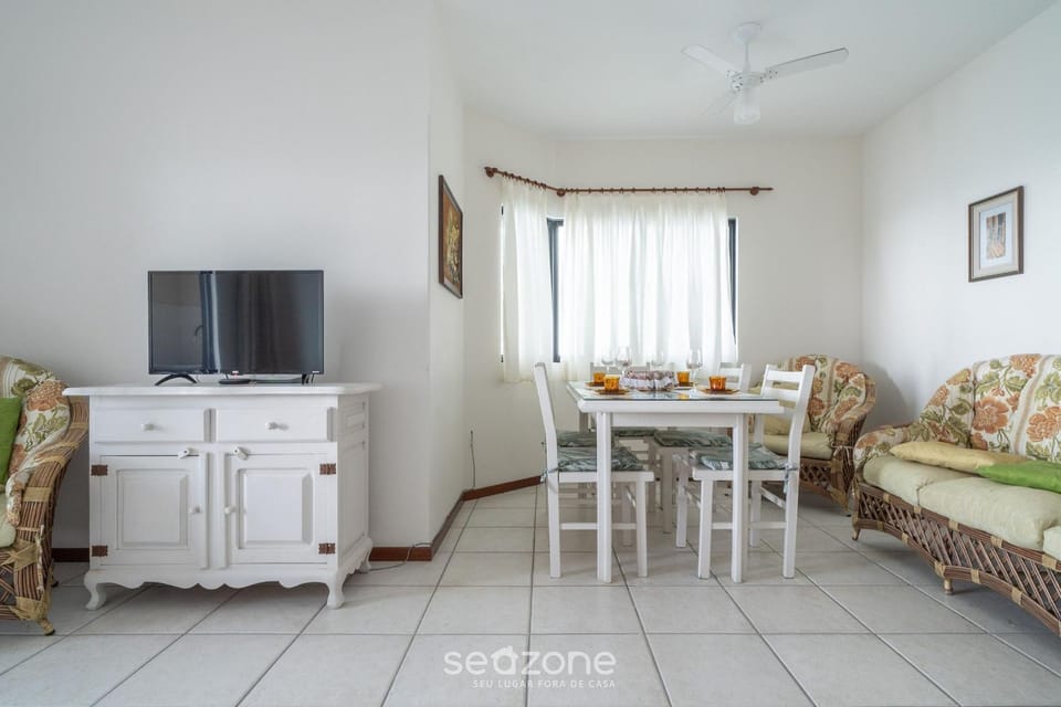 TV and multimedia, Living room, Dining area