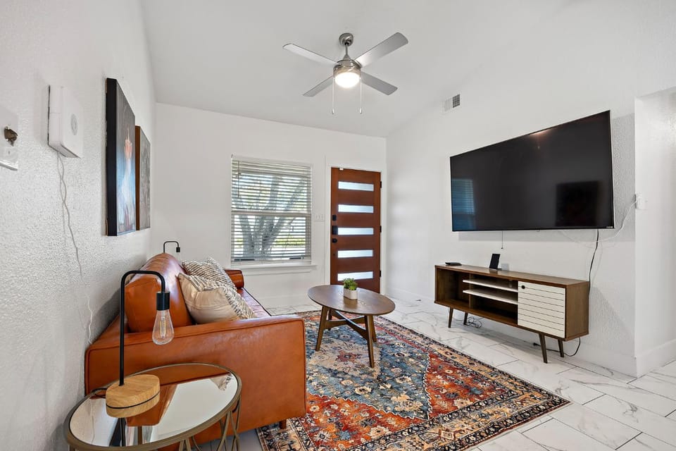 Austin Dunstan by Barclé House in Austin
