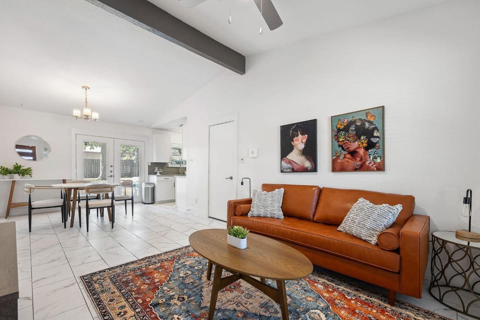 Austin Dunstan by Barclé House in Austin