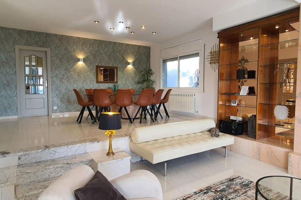Opening Doors Premiá Dalt Amazing views w pool Chalet in Maresme