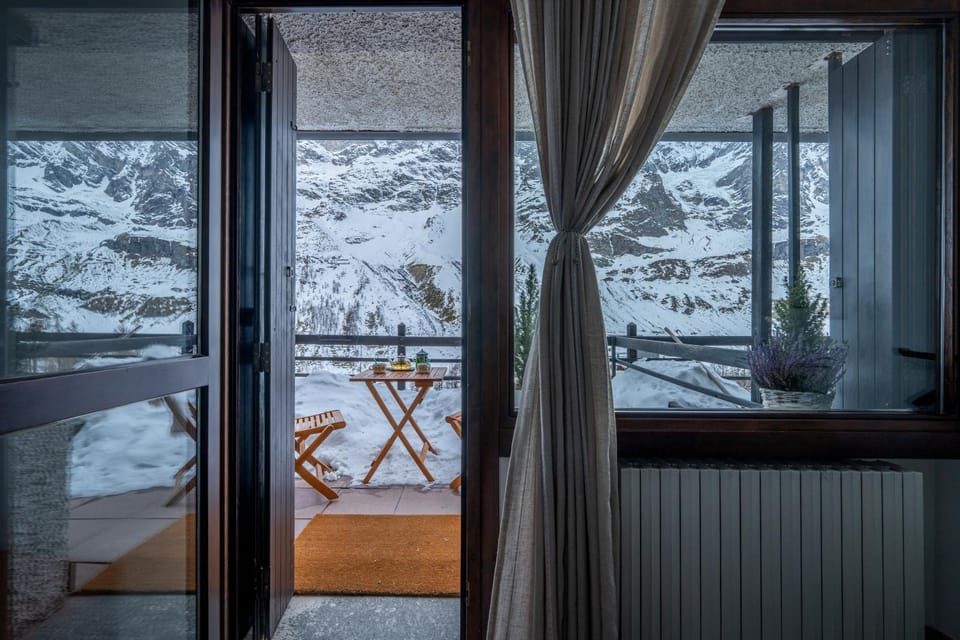 Natural landscape, Winter, Living room, Seating area, Dining area, Mountain view