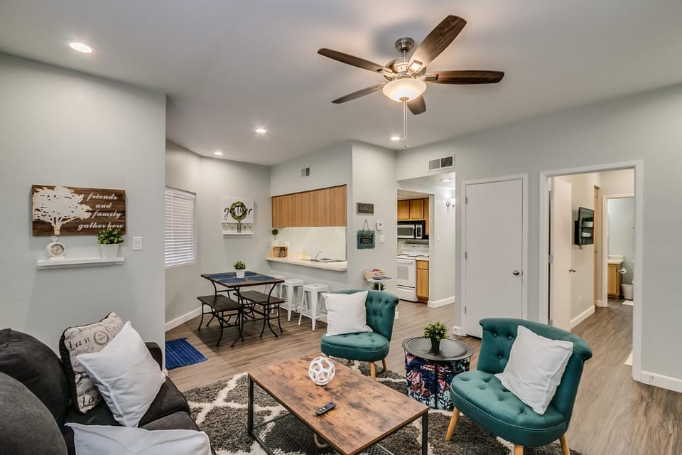 Living room, Dining area