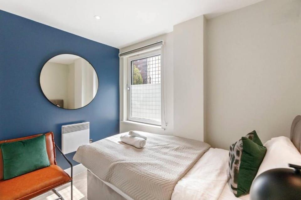 Urban Retreat in Southwark 2BR Gem for 4 Apartment in London Borough of Southwark