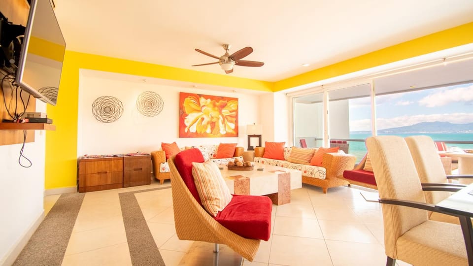 Living room, Sea view
