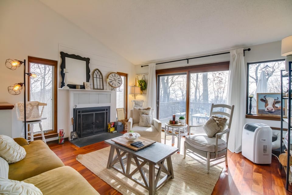 Wintergreen Resort Getaway w/ Deck, Mountain View! House in Massies Mill