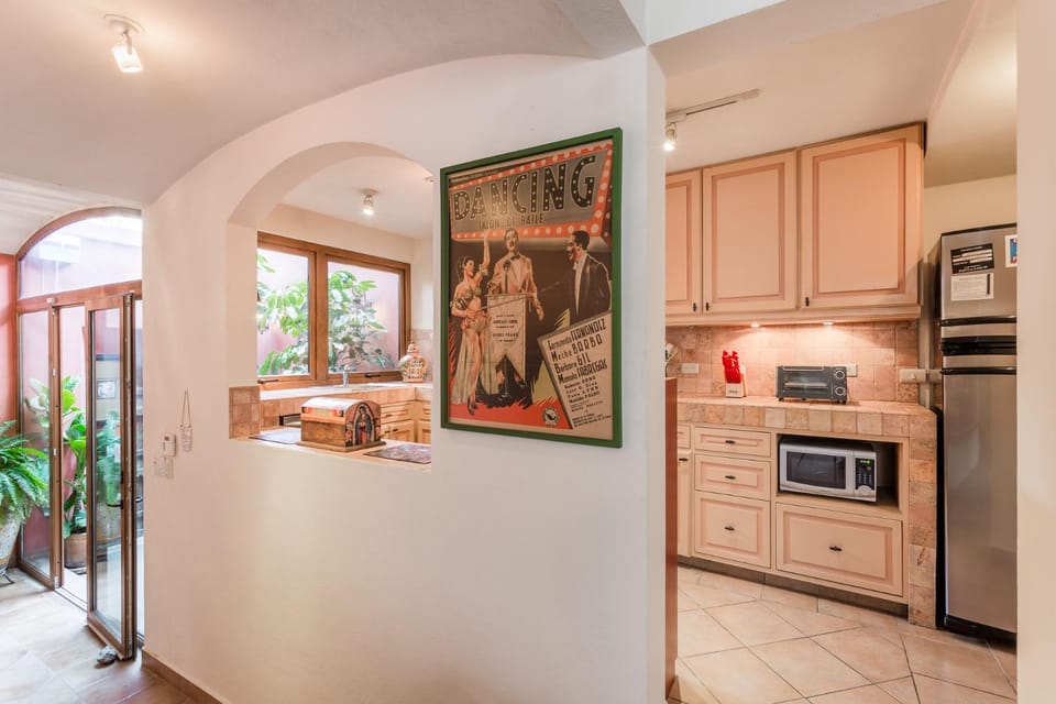 Kitchen or kitchenette, minibar, pet friendly, stove, toaster