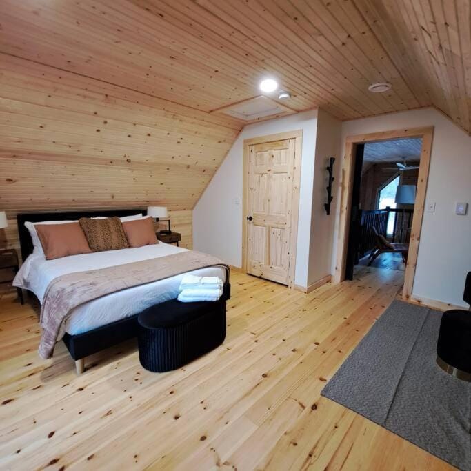 Islander Lodge - Lochaber Lake Lodges House in Nova Scotia
