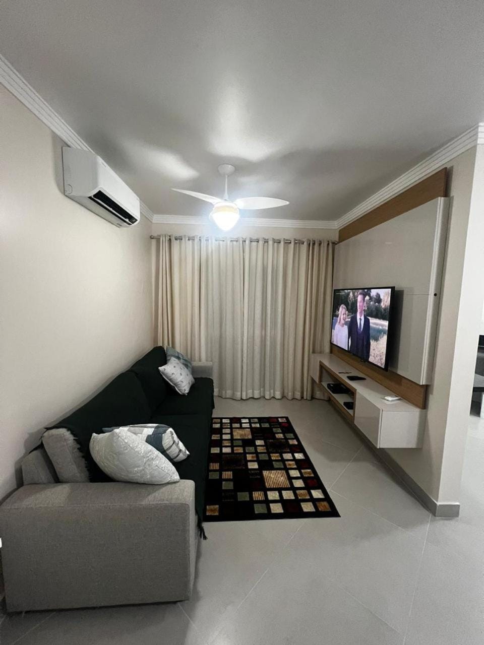Communal lounge/ TV room, Living room