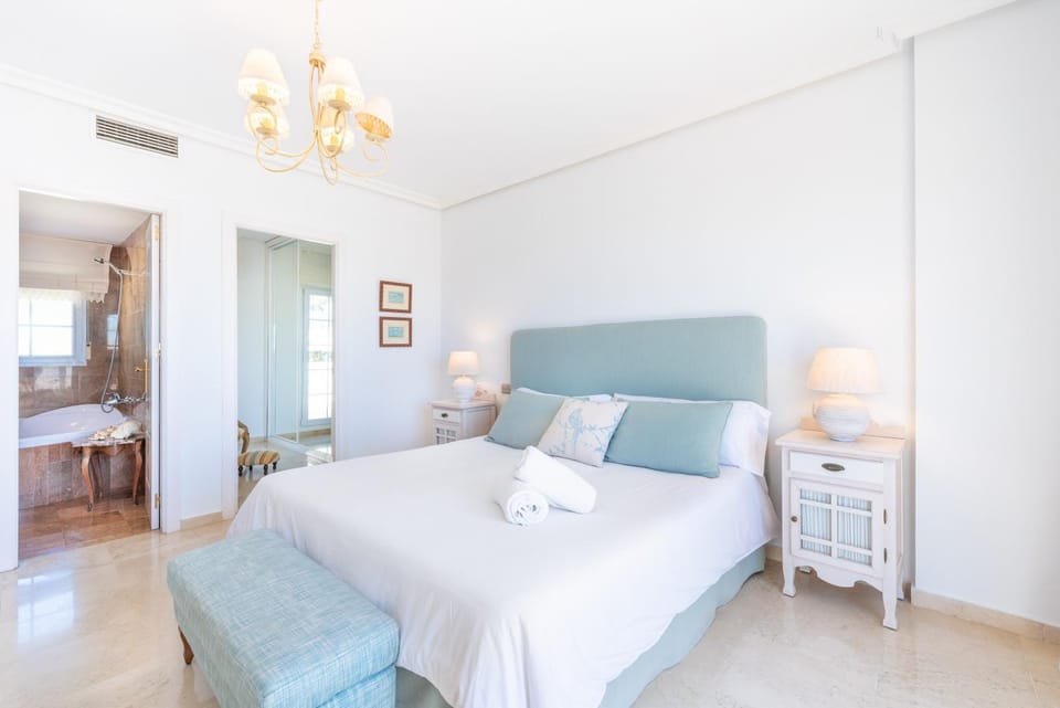 Living room, Bedroom